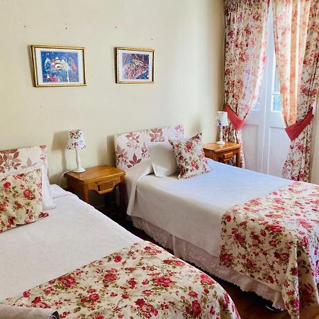 Hostal Plaza Londres 77 Сантьяго Экстерьер фото